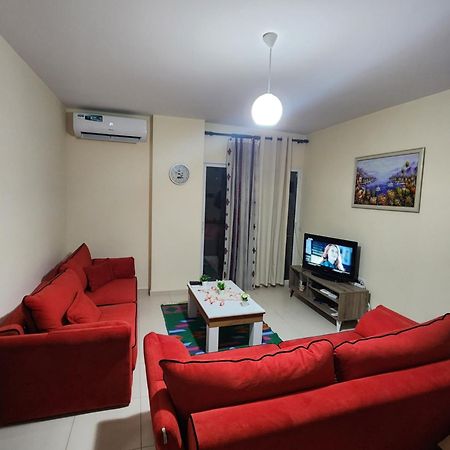 Lucky'S Apartment, A Place To Be Pogradec Ngoại thất bức ảnh